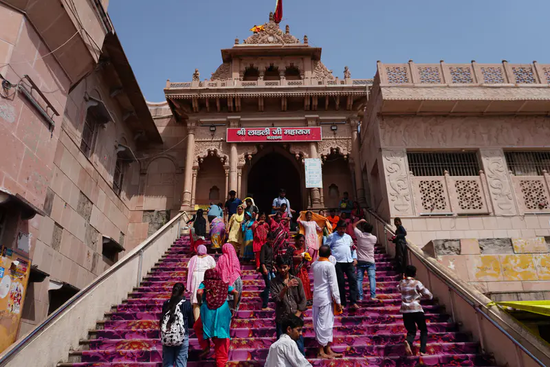 Pilgrims on a Mathura Vrindavan temple street